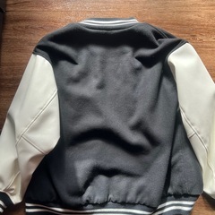 ブラック ホワイト ラグラン袖 無地 黒 白 スタジャンの画像