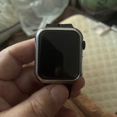 Applewatchシリーズ6 GPS.セルラーNIKEモデル 出品中の充電スタンド付けます。売れてしまった場合は付けれません。の画像