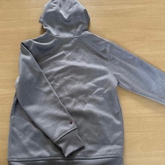TOMMY HILFIGER パーカーの画像