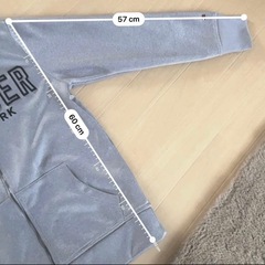 TOMMY HILFIGER パーカーの画像