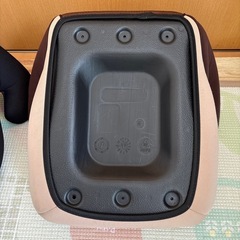 ジュニアシート　２つの画像