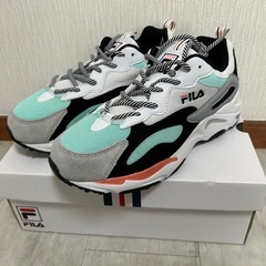 FILA スニーカー　新品未着用
の画像