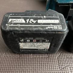 【売約済】インパクトドライバー 18V バッテリー2つ ジャンク品 部品取り の画像