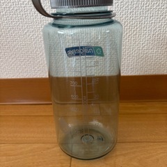 水筒1ℓの画像