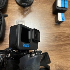 GoProHERO11 Black 本体と付属品多数、バッテリー5個の画像