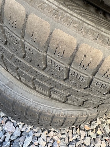 スタットレスタイヤ　　4本セット　ホイール付き