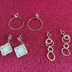 アクセサリースタンド(イヤリング付き)の画像