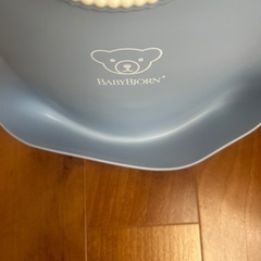 中古　ベビーエプロン　BABY BJORNの画像