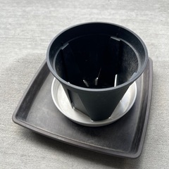 大きい　陶器　鉢　ソーラーパネル　ガーデンライトの画像