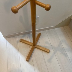 バッグ帽子洋服がけの画像