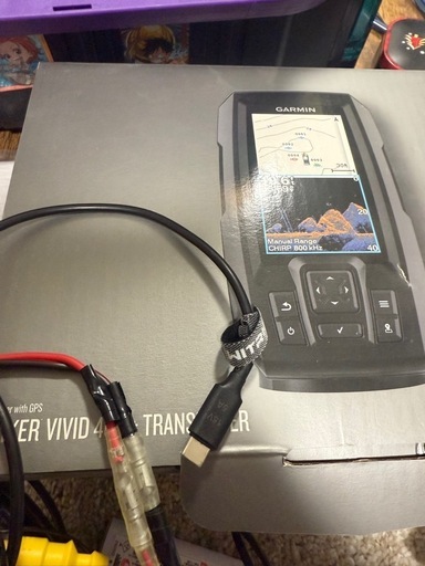 スポーツ Garmin STRIKER Vivid 4cv