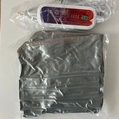 新品 フットウォーマー 電気足温器 ホットマット 40*40㎝ 両面加熱 
の画像