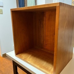 【無料で差し上げます】キャスター付きデスク袖収納ほかの画像