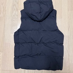 【お譲り先決定】GU ダウンベストXLの画像