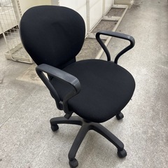 事務用椅子の画像