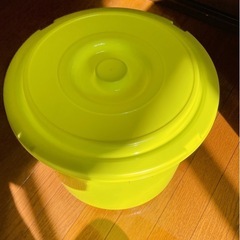 新輝合成(Shinki Gosei) トンボ 漬物樽 漬物容器  押し蓋 蓋付きの画像