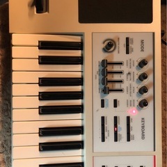 Roland JUNO-DS 61鍵ホワイト　スタンド付きの画像