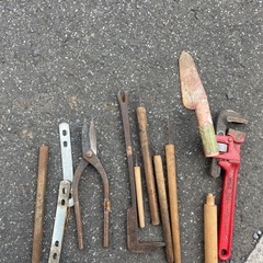 手工具（キリ、はさみ、レンチ、バールなど）の画像