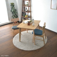 ダイニングテーブルの画像