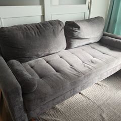 【12/30〜1/1受け渡し】三人掛けソファ譲りますの画像