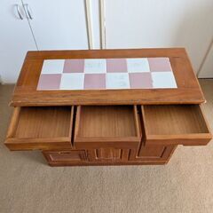 【年末年始くらいまで】キャスター付きの棚の画像