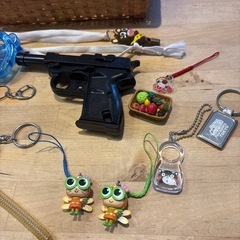 キーホルダー、スーパーボール、ビー玉色々の画像