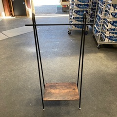 ハンガーラックの画像