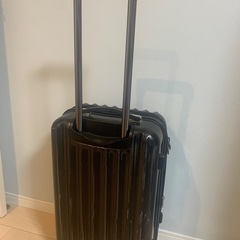 キャリーケース ブラックの画像