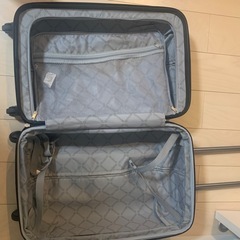 キャリーケース ブラックの画像