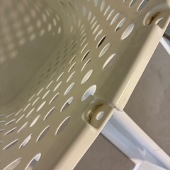 洗濯カゴ、踏み台の画像