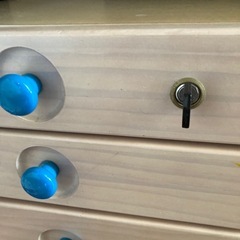 上の棚可動式の収納の画像