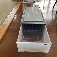 衣装ケースの画像