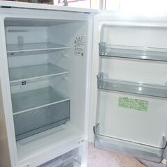 【紋別市発】小型２ドア冷凍冷蔵庫　引取り限定（紋別市内配送可）　シャープ　2ドア冷凍冷蔵庫　ホワイトSJ-D18J-W　179L/冷凍58L冷蔵121L　2023年製　大きさ約　幅495×奥行598×高さ1353mm　通電/冷蔵/自動製氷　冷凍確認　中古品の画像