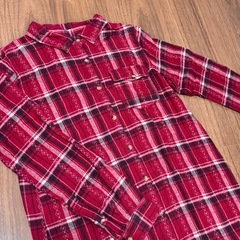 赤と黒のチェック柄 ロングシャツの画像
