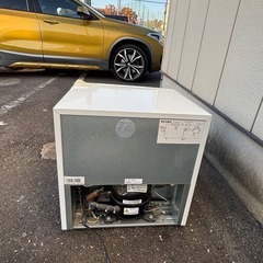 U-ING ユーイング 冷蔵庫 UR-DR05J(W) 45L 2017年製の画像