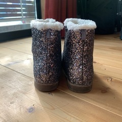 【美品】GAP KIDS キラキラ ラメブーツ サイズ4（23.0）の画像