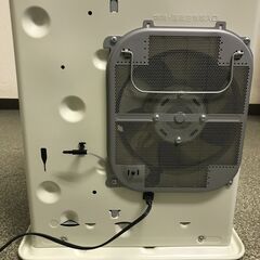  石油ファンヒーター  Dainichi  ダイニチ  ホワイト  FW-3220NE  油タンク容量 5.0L  上部小さな凹み有りの画像