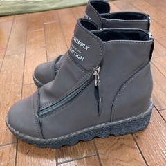 ブーツ未使用の画像