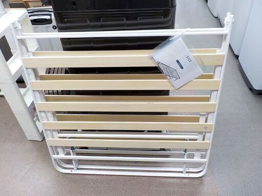 シングルベッド 幅97×奥行195×高さ35.6㎝ 折りたたみベッド すのこベッド パイプベッド 西岡店