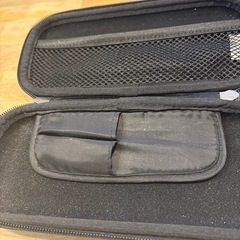 adidasペンケース、鉛筆、消しゴムの画像