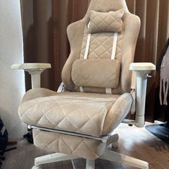 Louise plus ルイーズプリュス ベージュ ゲーミングチェアの画像