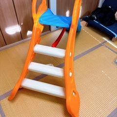 子供用滑り台の画像