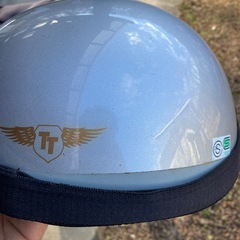 オートバイ 半キャップの画像