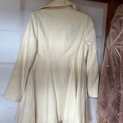 セシルマクビー　白　コート　の画像