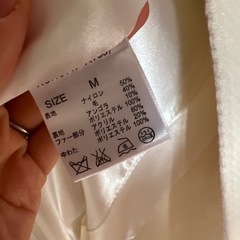 セシルマクビー　白　コート　の画像