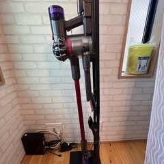 ダイソン掃除機+スタンドの画像