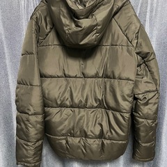 黒
ダウンの画像