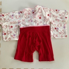 うさぎプリント袴ロンパース　70cmの画像