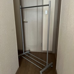 洋服ラック　下段に物が置けるタイプ
の画像