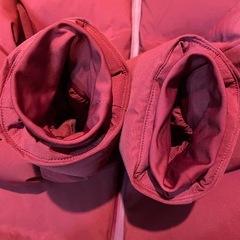 ユニクロ シームレスダウンパーカ Lの画像